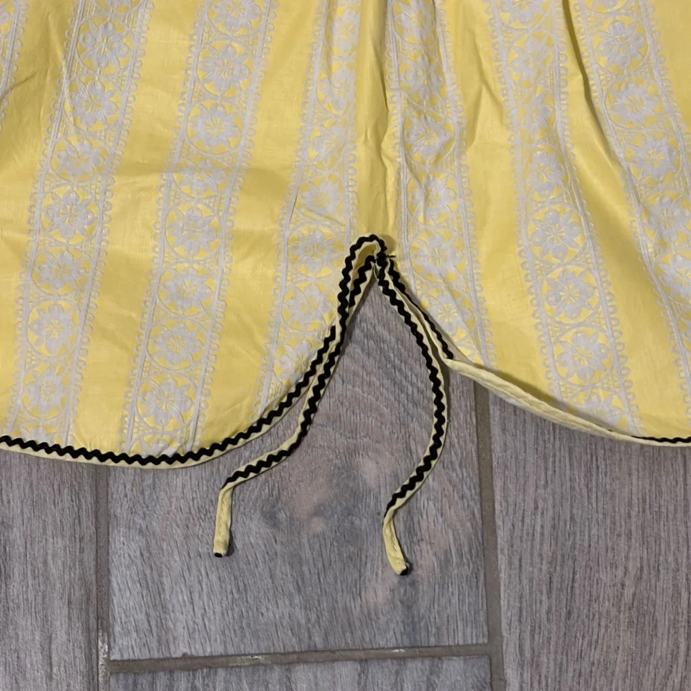 Women's Vintage Yellow/White Striped Hostess Waist Apron - Picture 4 of 8